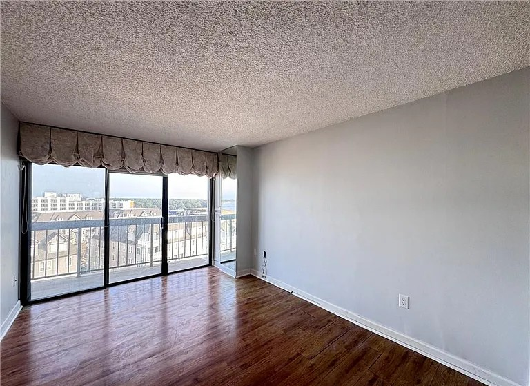 2830 Shore Dr #1000 - Photo 6 of 20