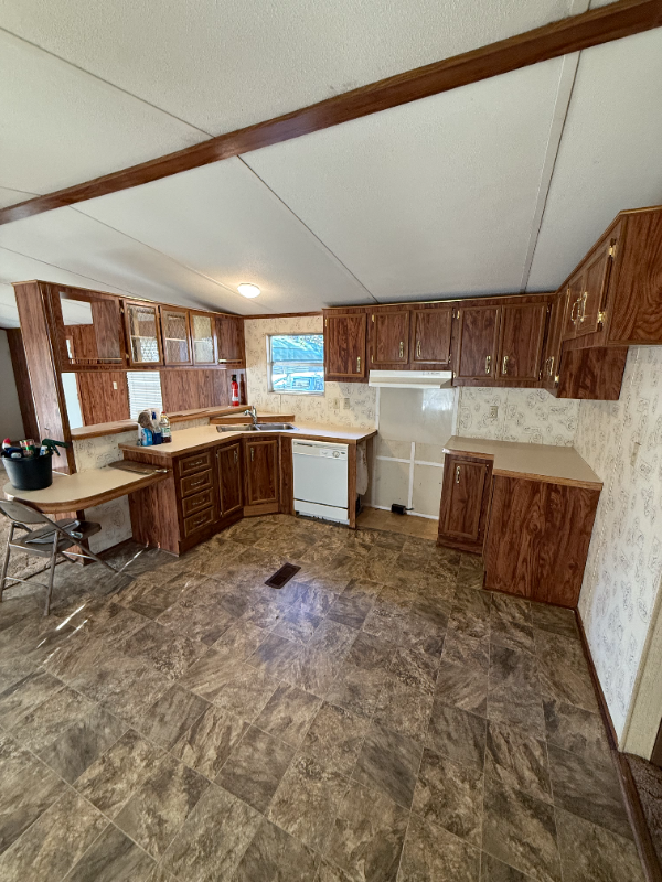 425 Lowe St - Photo 3 of 10