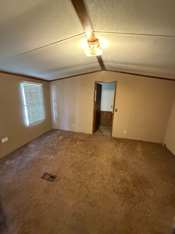 425 Lowe St - Photo 6 of 10