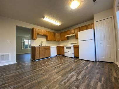 9609 Coventry Creek Drive - Photo 5 of 26