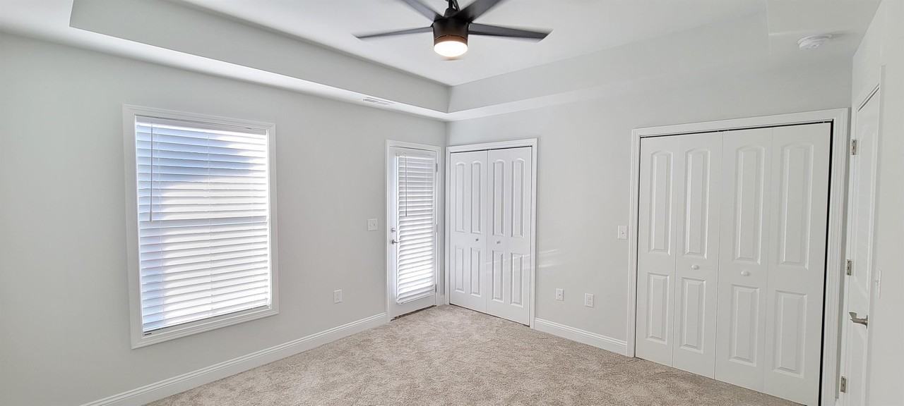 812 Moen Pl - Photo 6 of 10