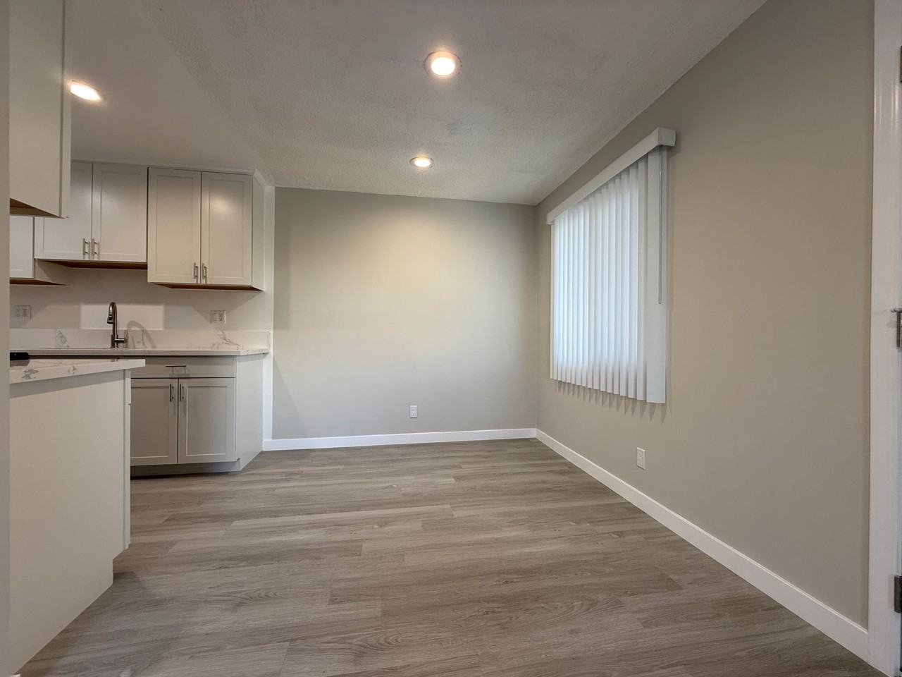 713 Edgewood St - Photo 6 of 13