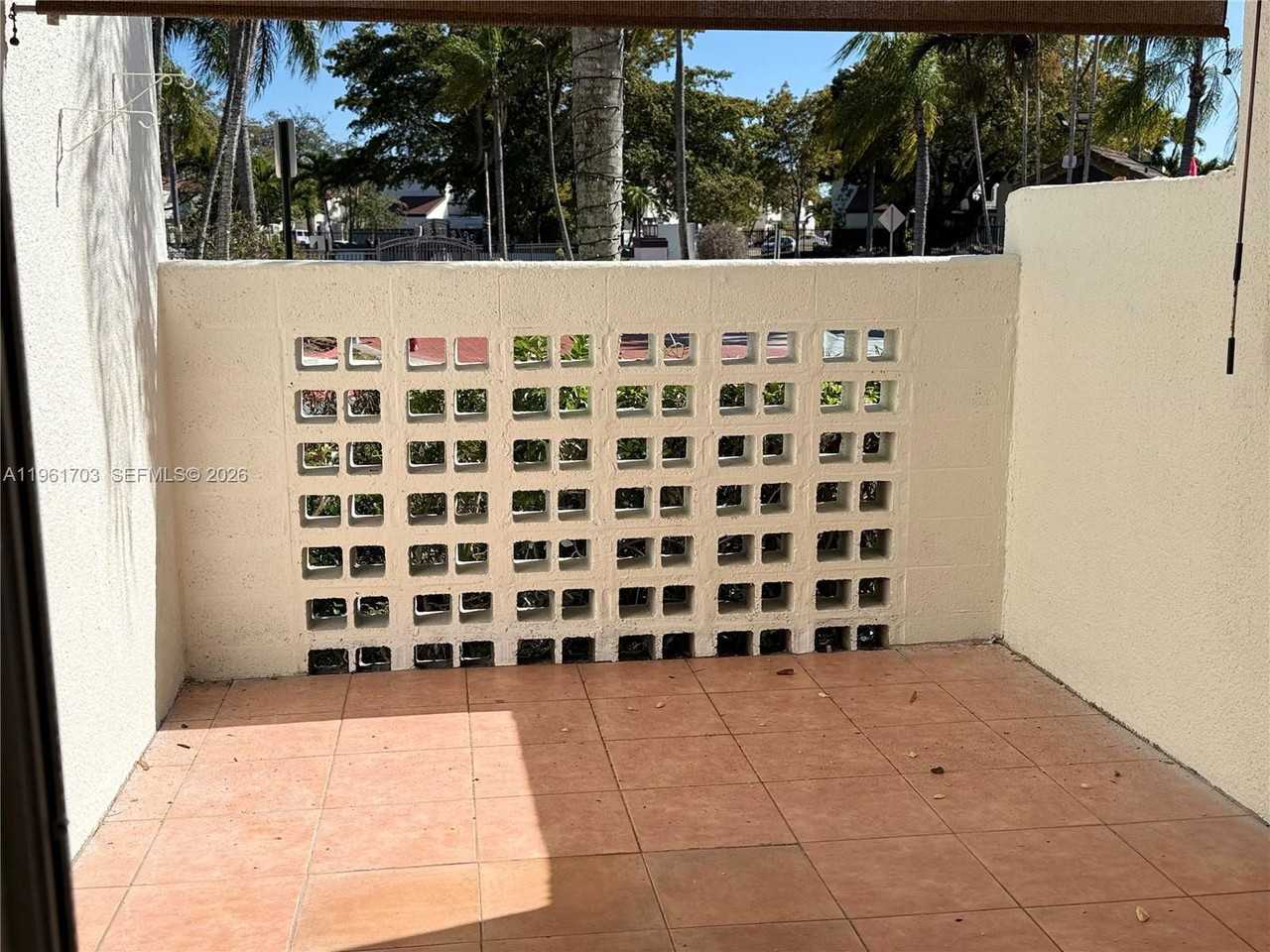 Blvd Fontainebleau Boulevard - Photo 4 of 8