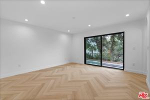 featured image of 3549 Elm Dr