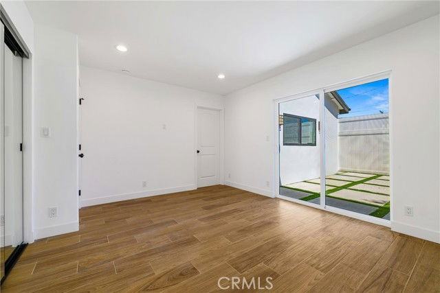 5706 Burnet Ave - Photo 7 of 8