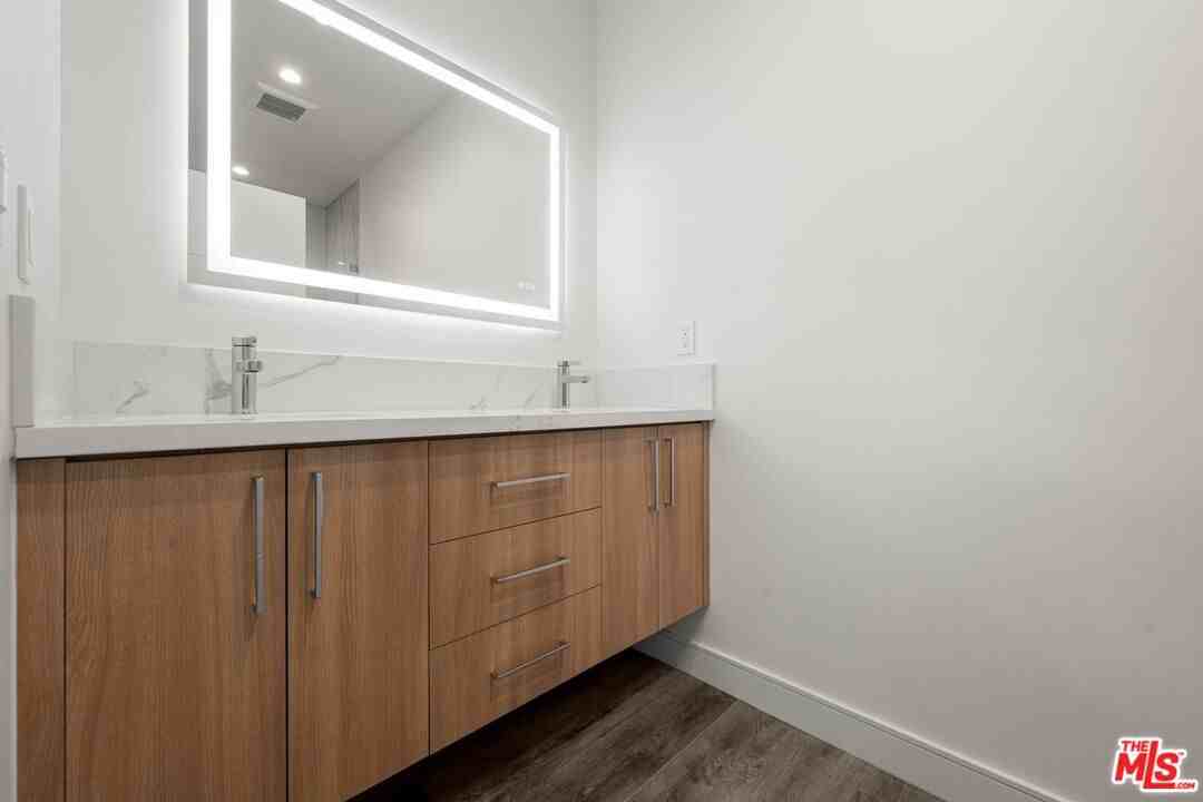 1290 1/2 S Sherbourne Dr #1920 - Photo 3 of 8