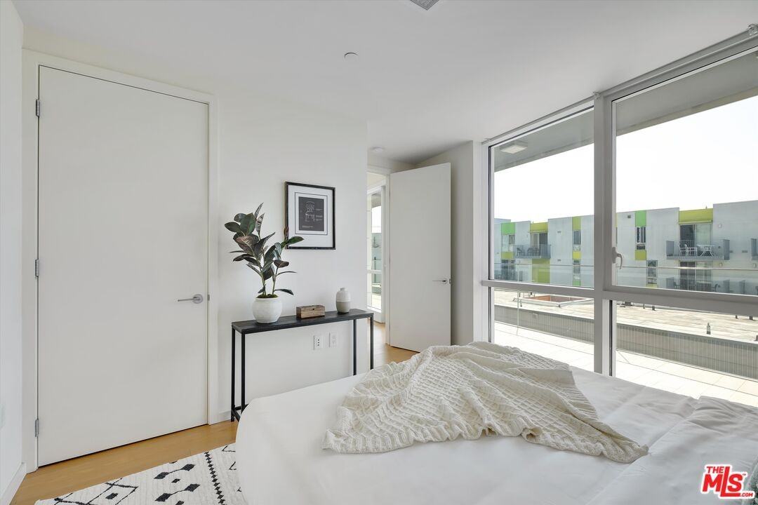 1705 Ocean Ave #502