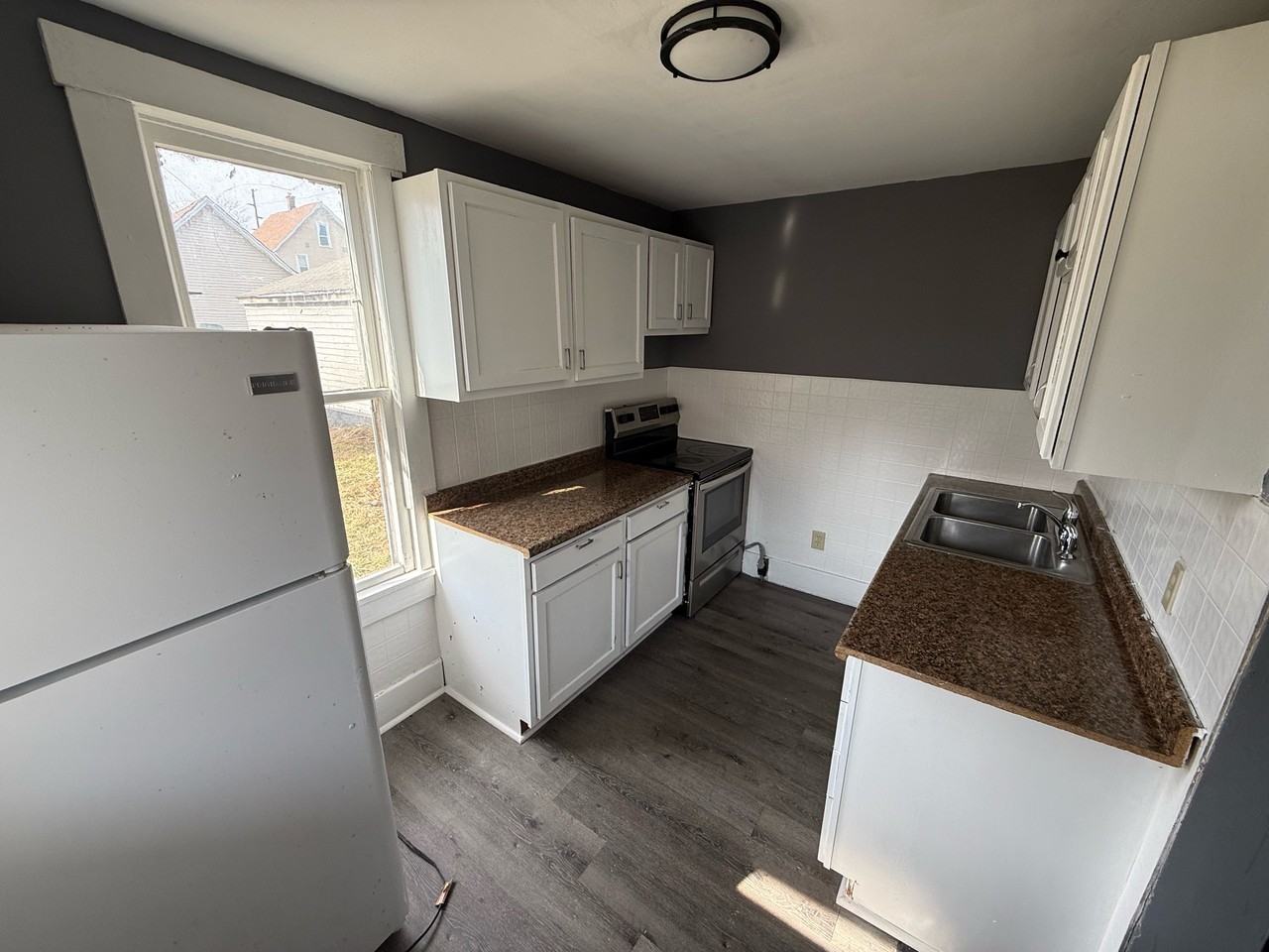 1511 Stark Ave Sw #1 - Photo 6 of 11