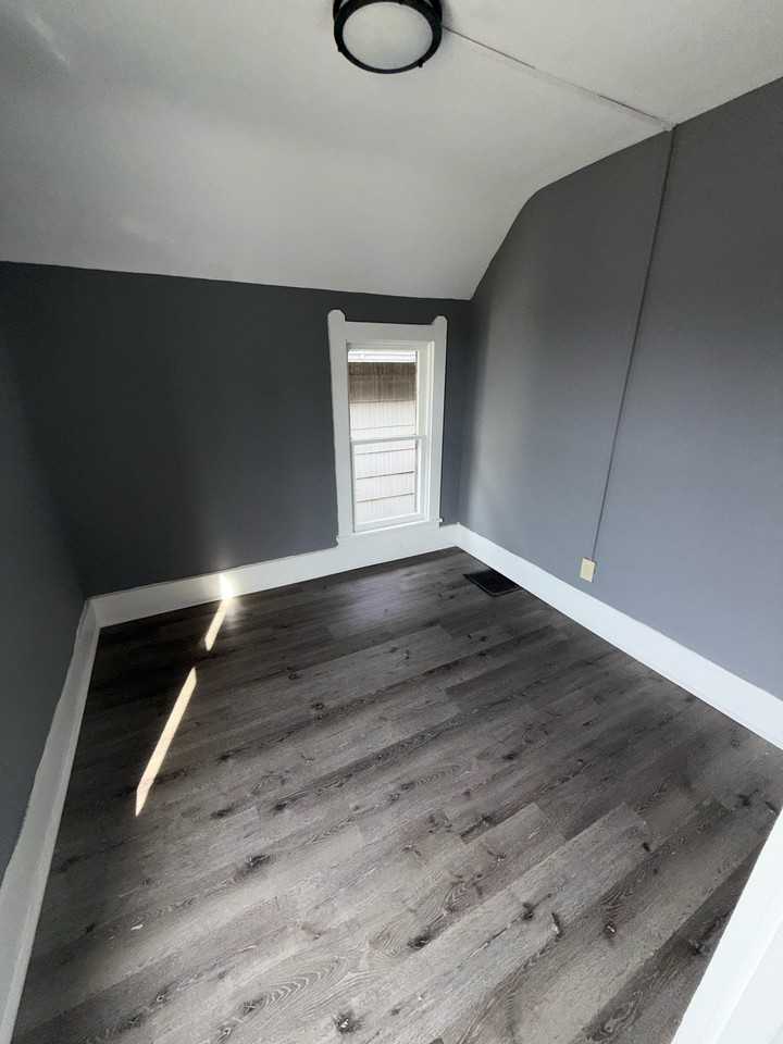 1511 Stark Ave Sw #1 - Photo 7 of 9