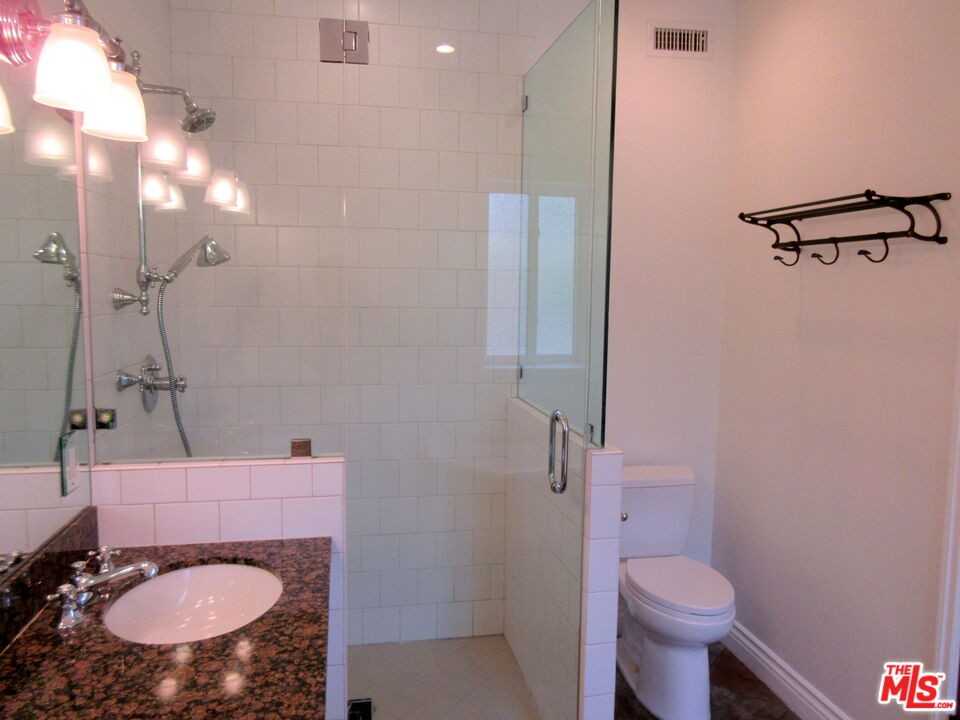 7012 Birdview Ave - Photo 2 of 8