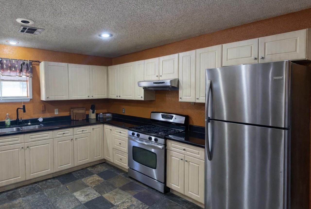 Horace St - Photo 3 of 8