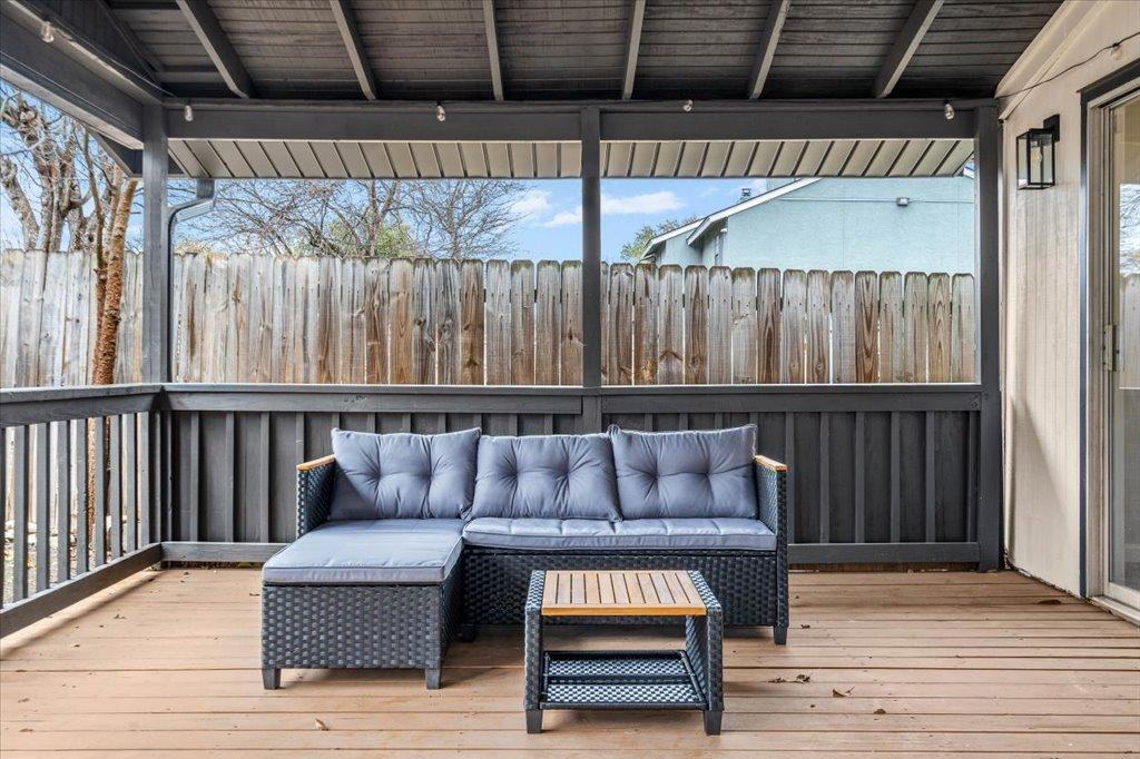 El Sendero St - Photo 6 of 20