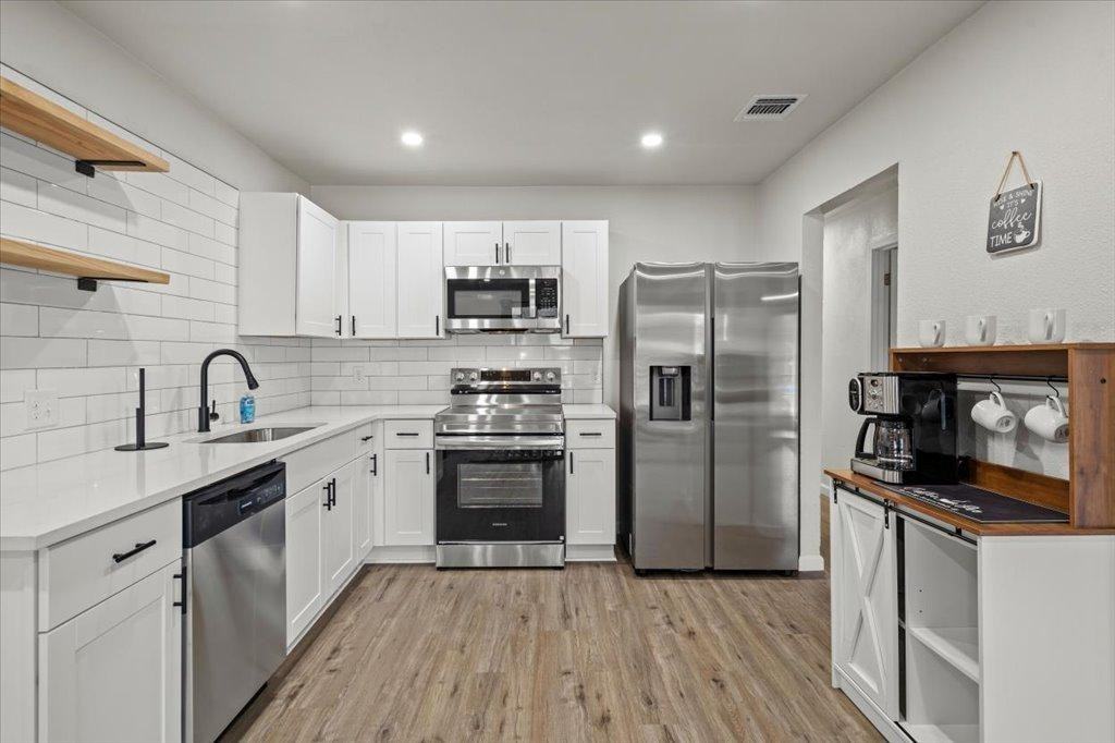 El Sendero St - Photo 7 of 20