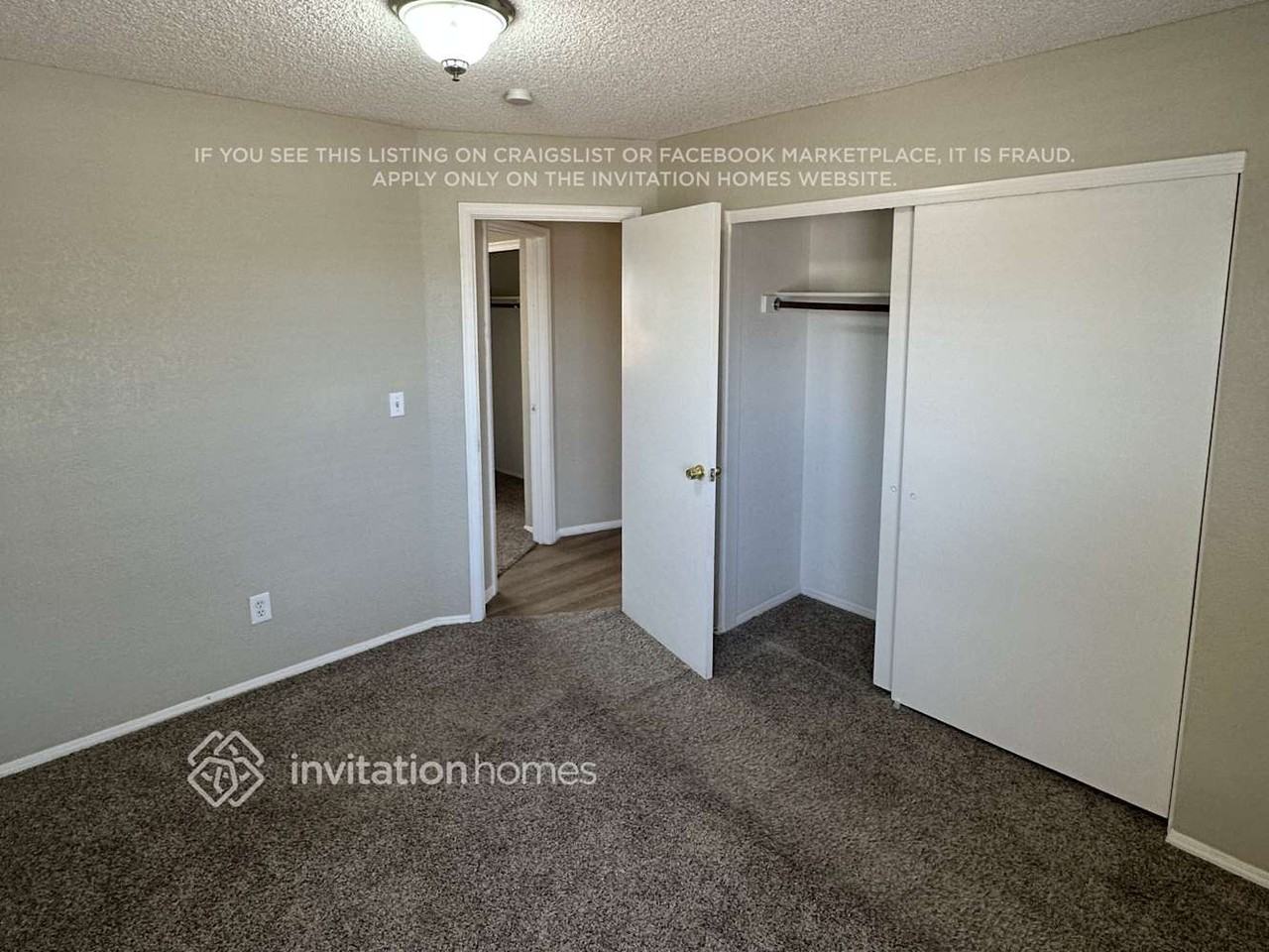 4431 N 85th Ave - Photo 3 of 10