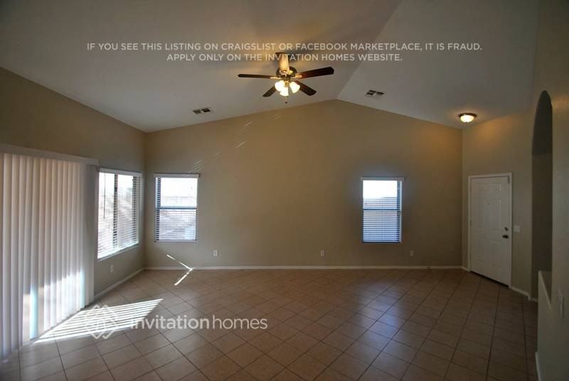 9121 W Mackenzie Dr - Photo 3 of 12