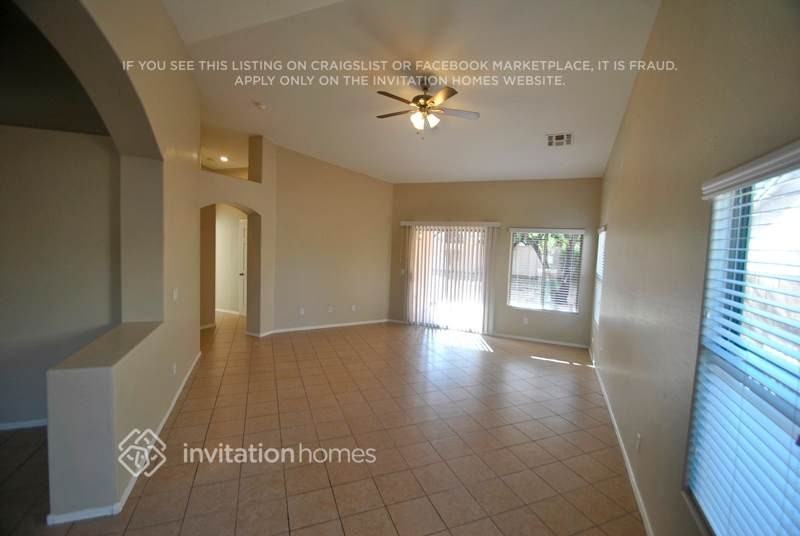 9121 W Mackenzie Dr - Photo 4 of 12