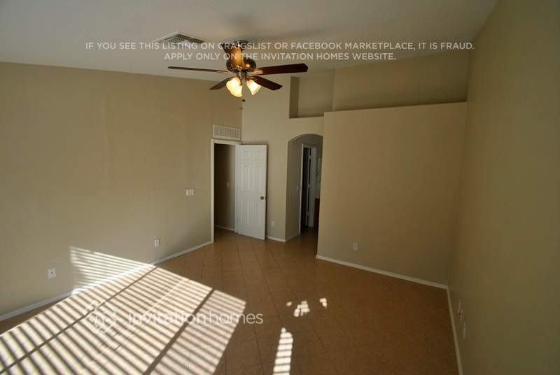 9121 W Mackenzie Dr - Photo 5 of 12