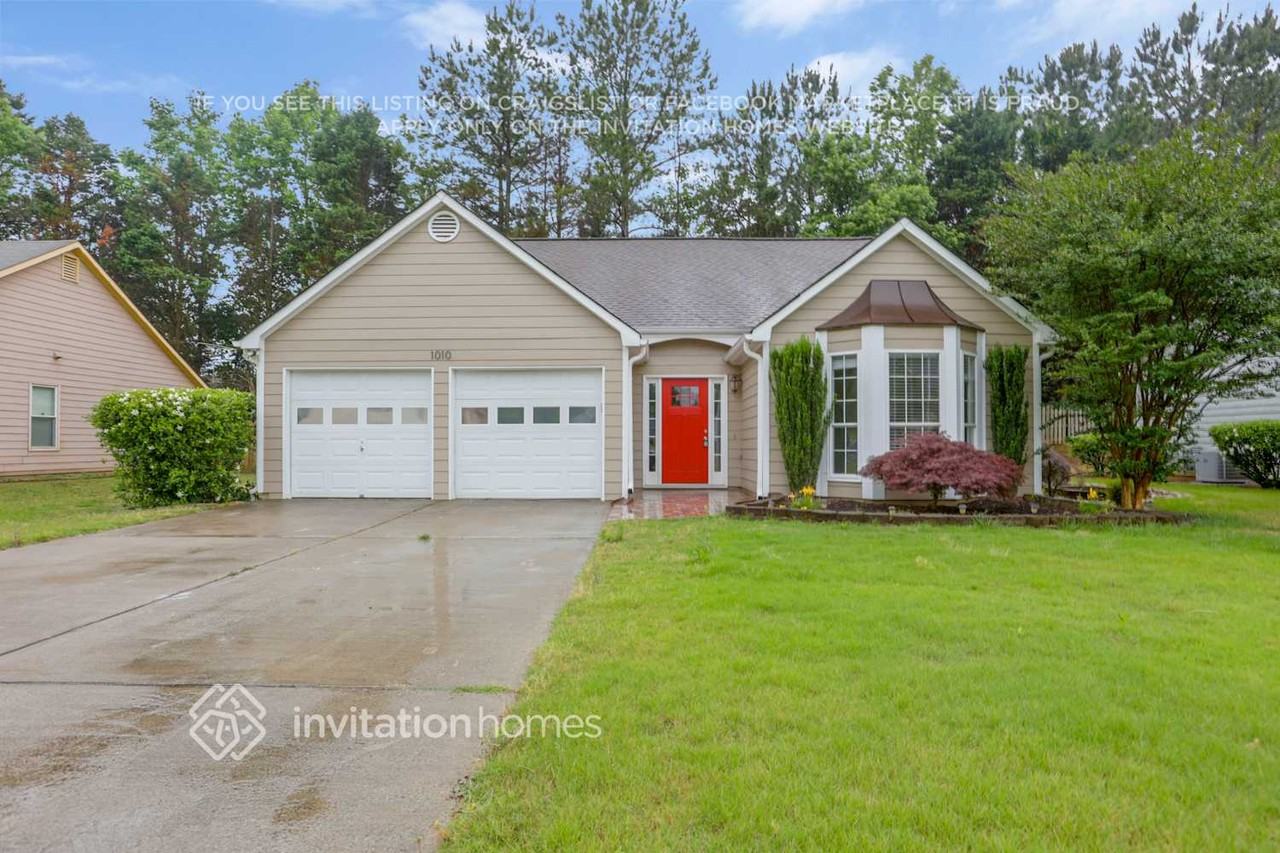 1010 Pepper Cir Nw - Photo 2 of 25