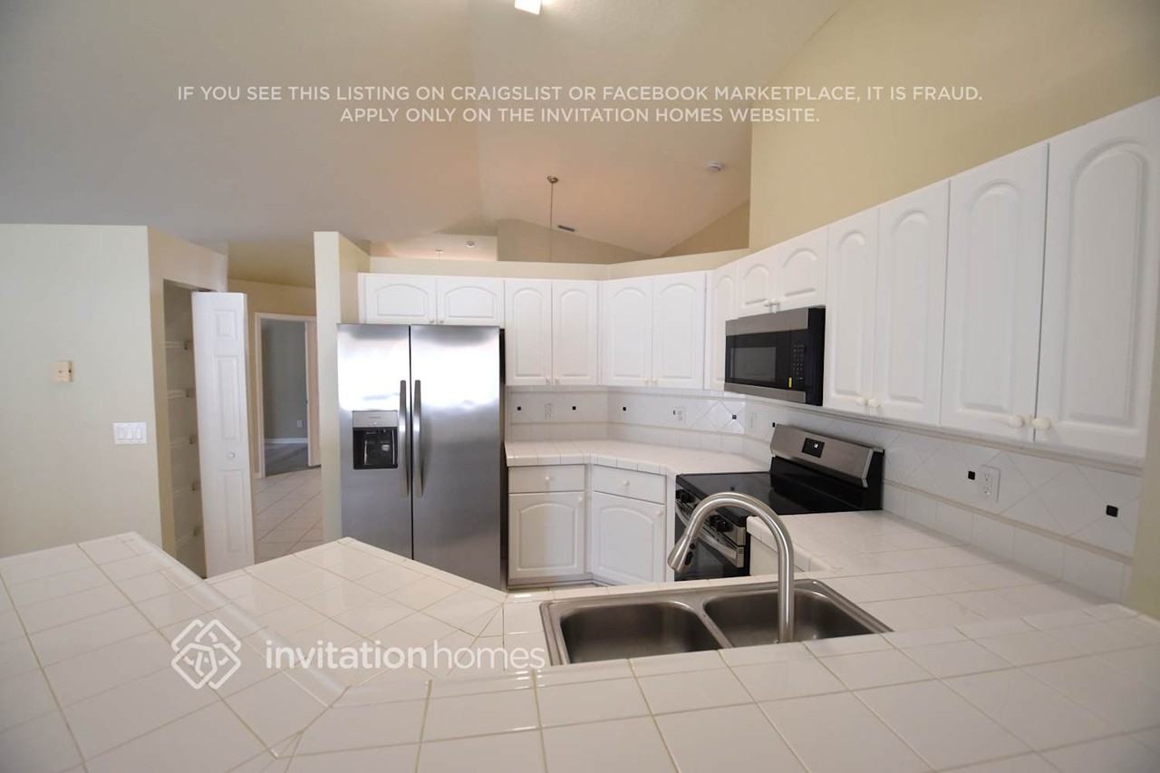 13237 Sw 52nd St - Photo 6 of 16