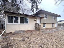 featured image of 2241 Randy Ave