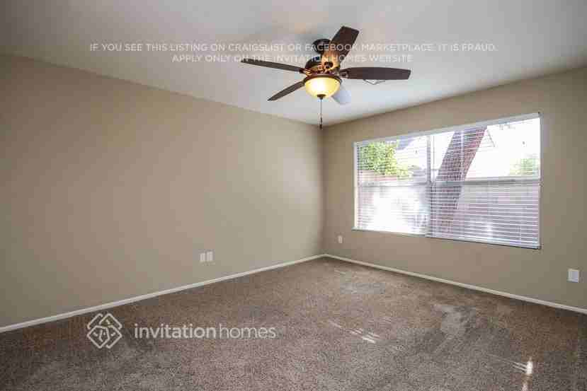 3861 W Ivanhoe St - Photo 6 of 18