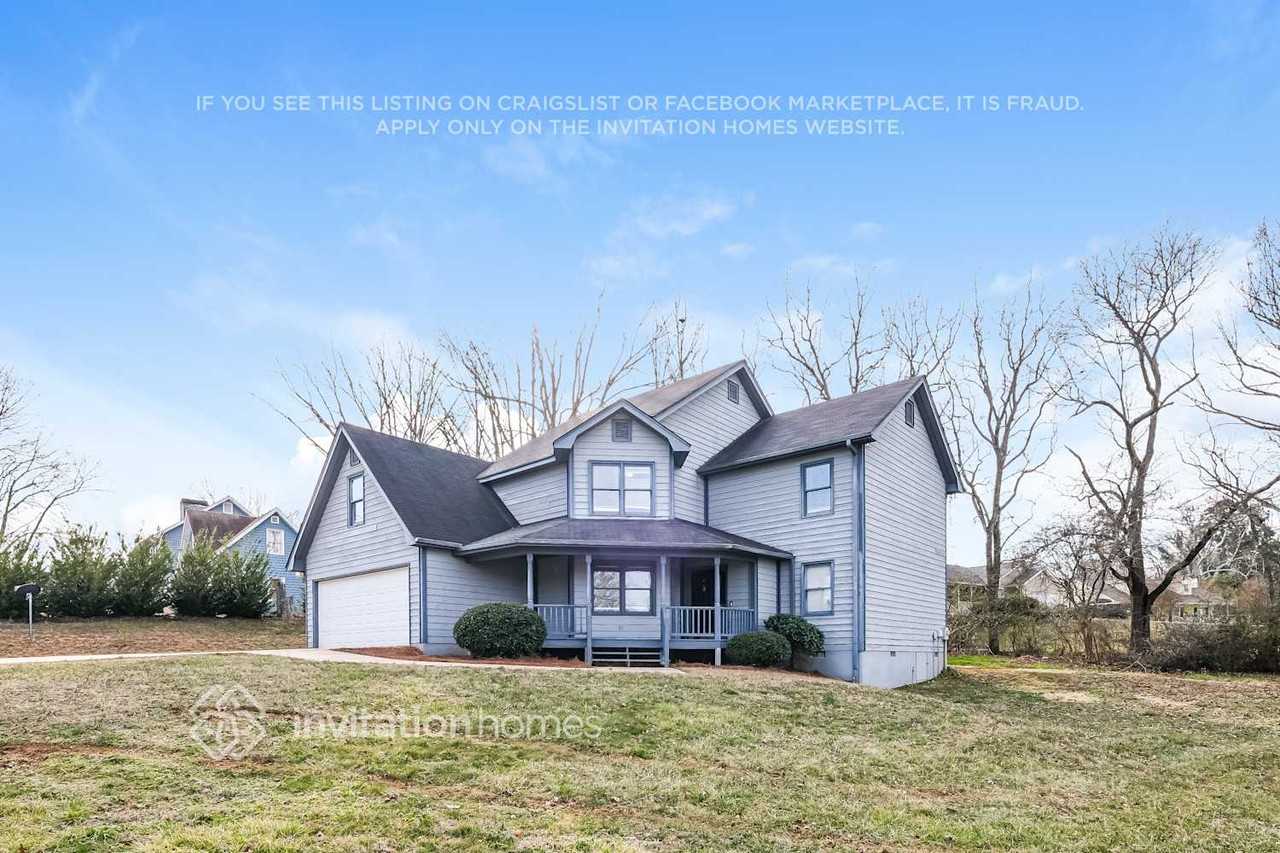 3915 Summit Chase - Photo 4 of 18