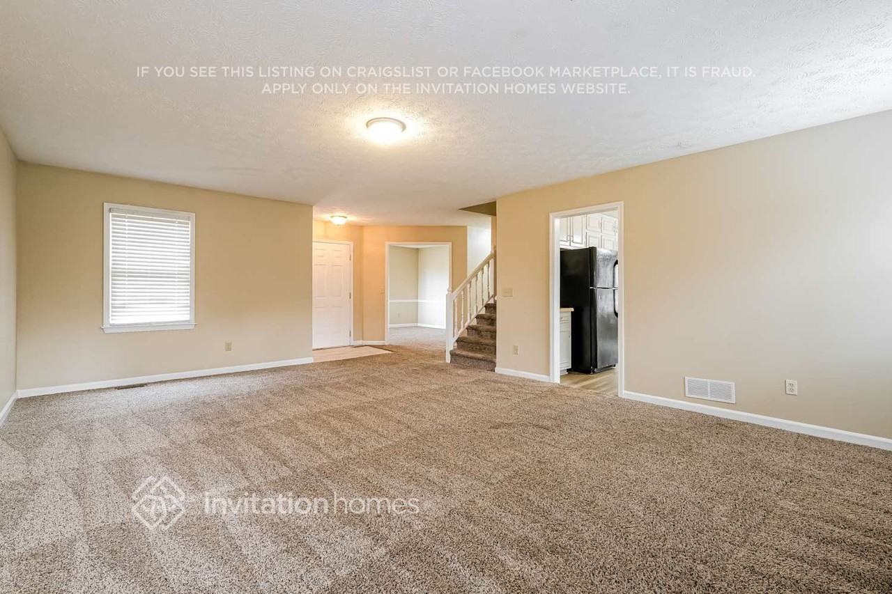 3915 Summit Chase - Photo 5 of 18