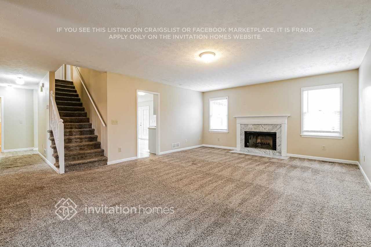 3915 Summit Chase - Photo 6 of 18