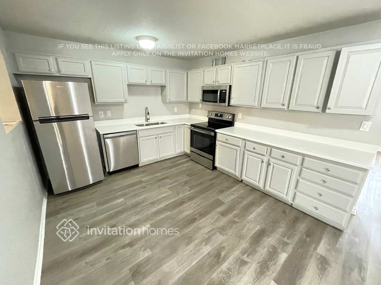 4048 W Townley Ave - Photo 7 of 17