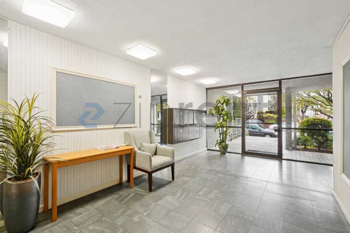 365 Perkins St #106 - Photo 5 of 26