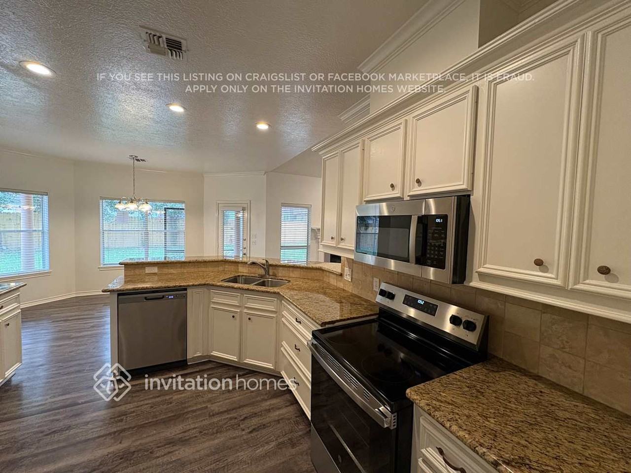 3227 Hemingway Dr - Photo 5 of 17