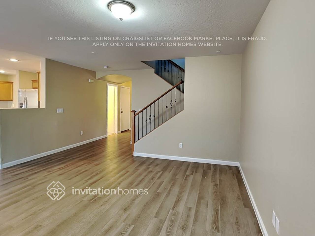 11322 W Pierson St - Photo 4 of 20