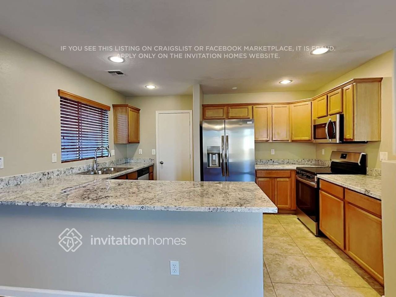 11322 W Pierson St - Photo 6 of 20