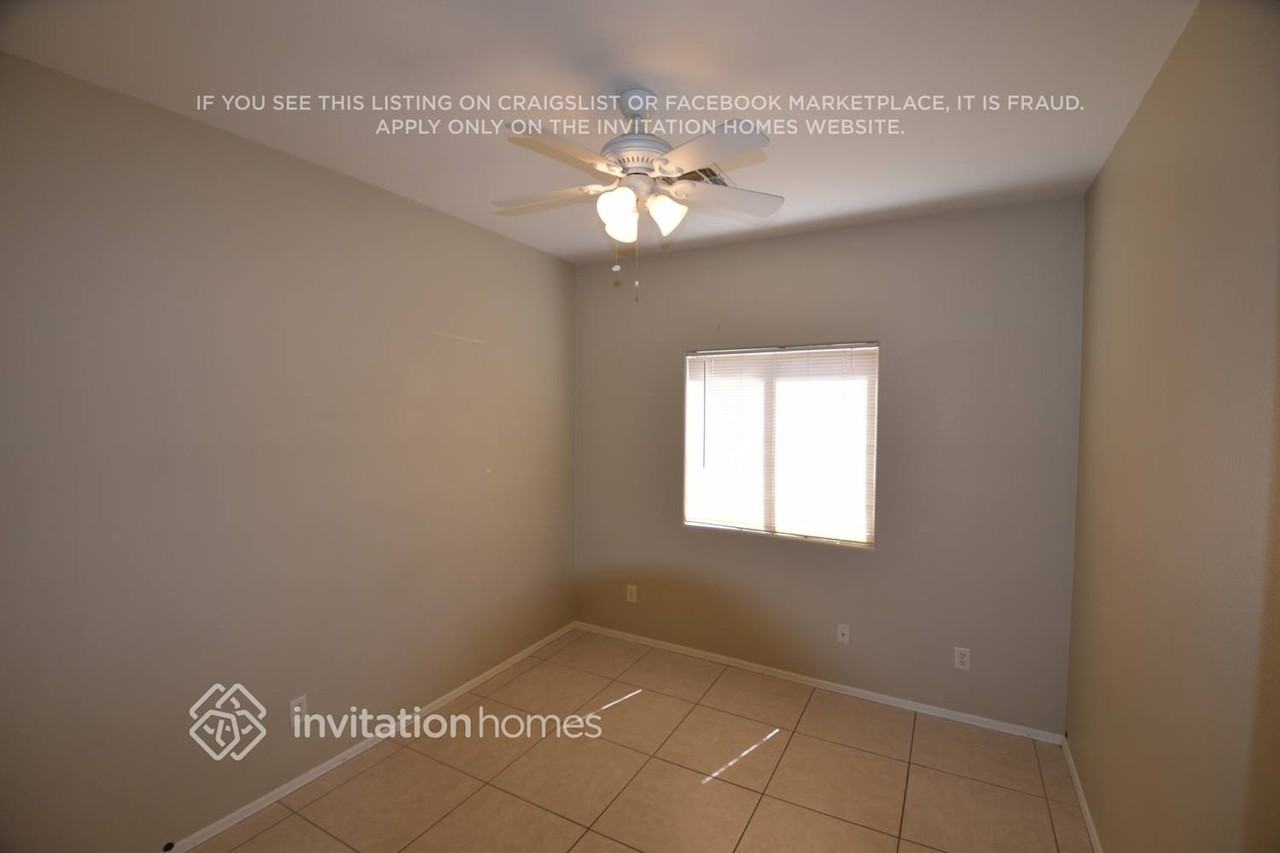 6342 W Cambridge Ave - Photo 2 of 5