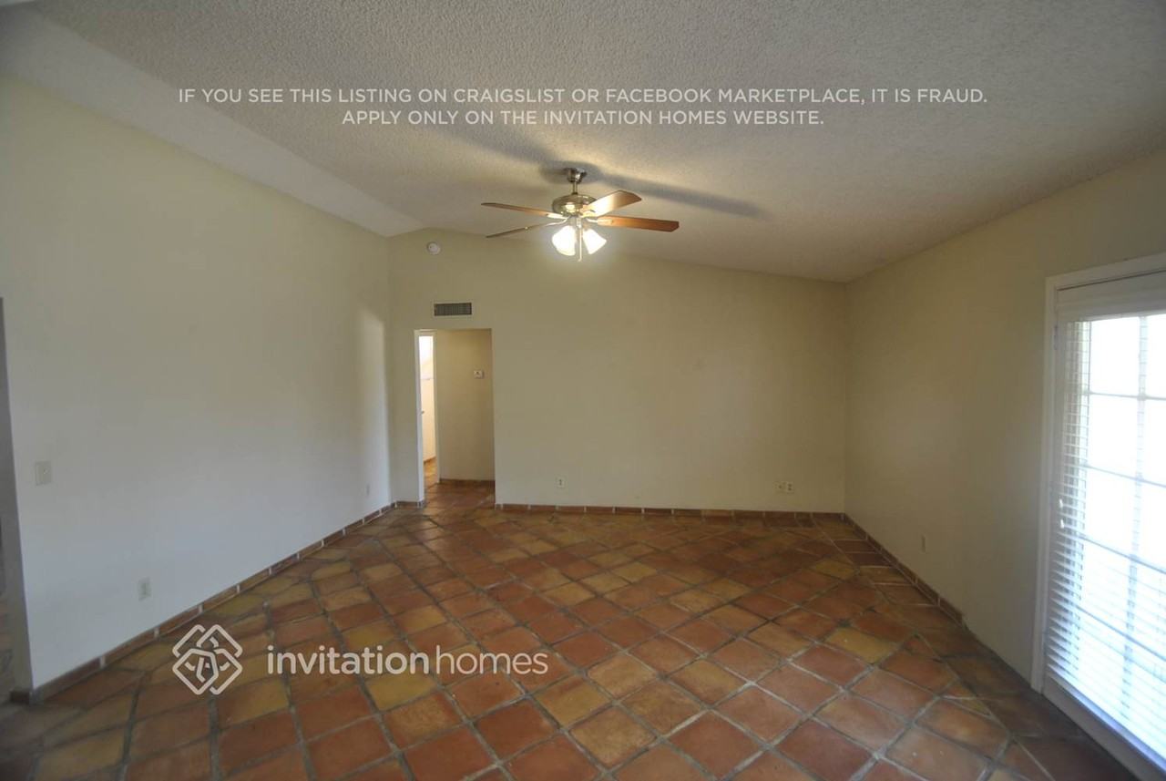 11010 W Calle Del Sol - Photo 3 of 12
