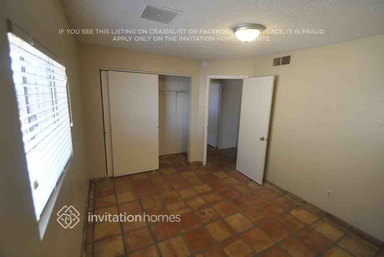 11010 W Calle Del Sol - Photo 5 of 12