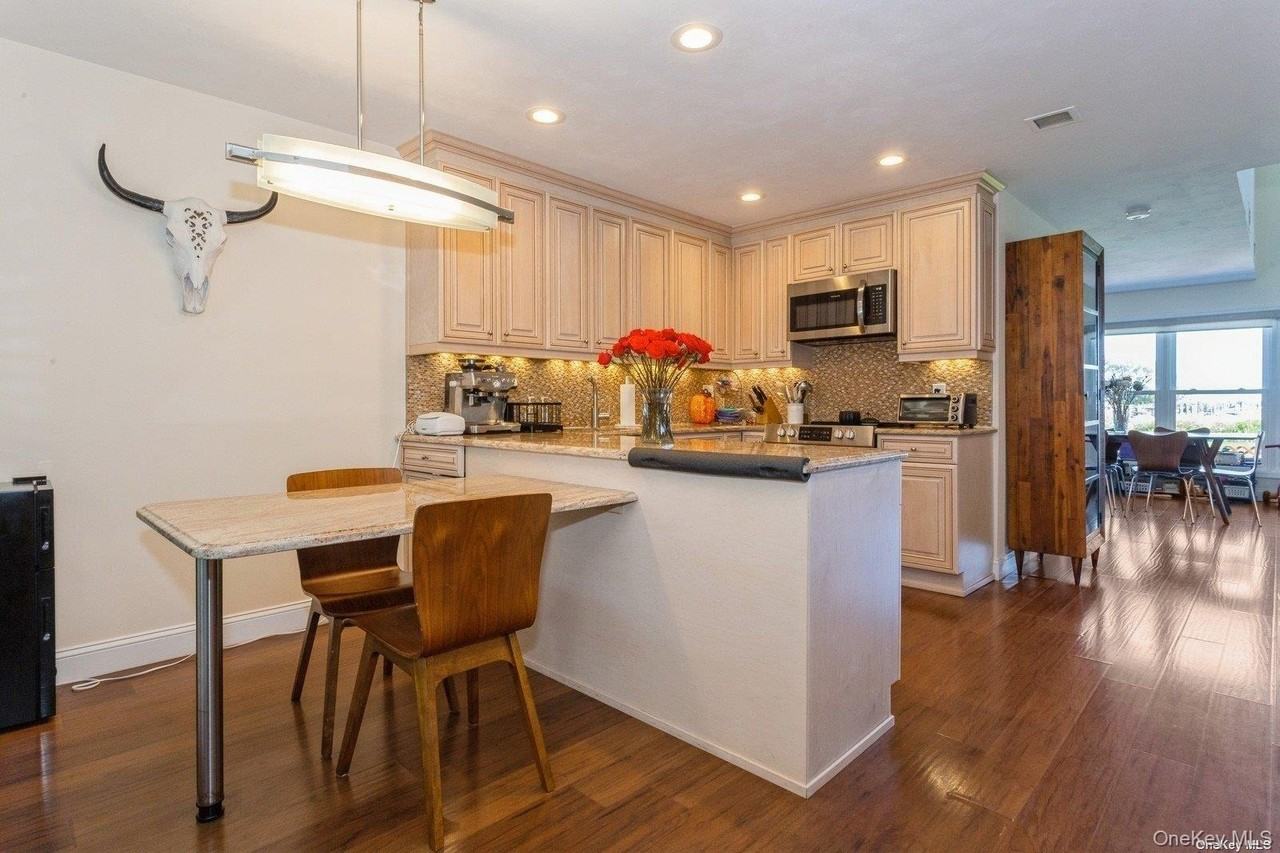 100 Baker Ct ##118 - Photo 6 of 25