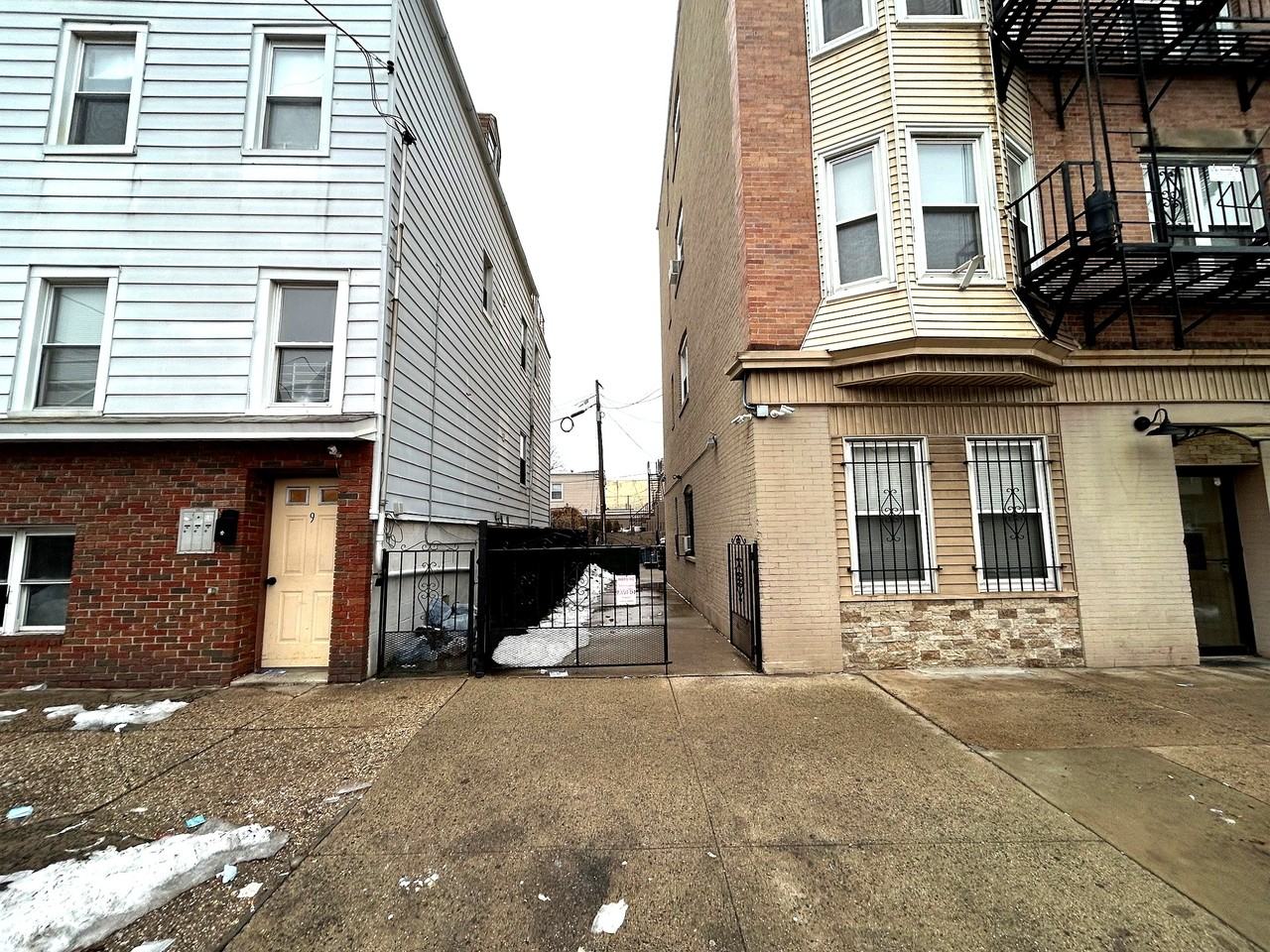 239 Harrison Ave - Photo 3 of 10