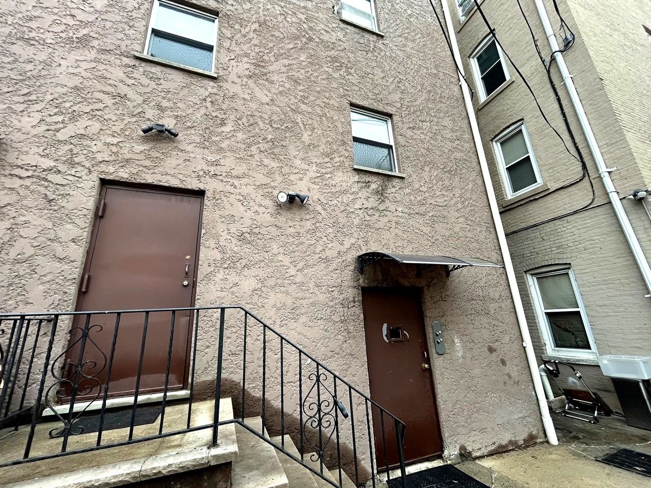 239 Harrison Ave - Photo 5 of 10