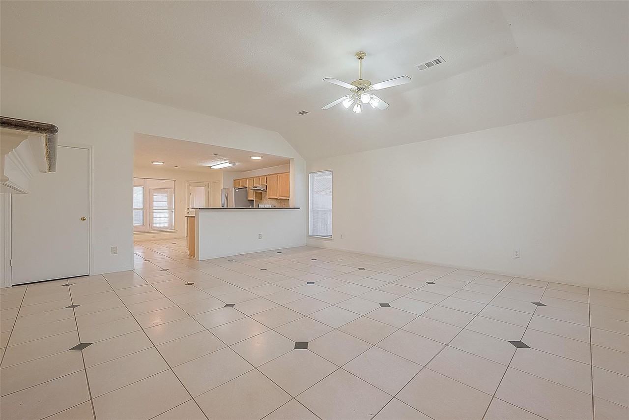 9138 Blake Bend Cir - Photo 4 of 30