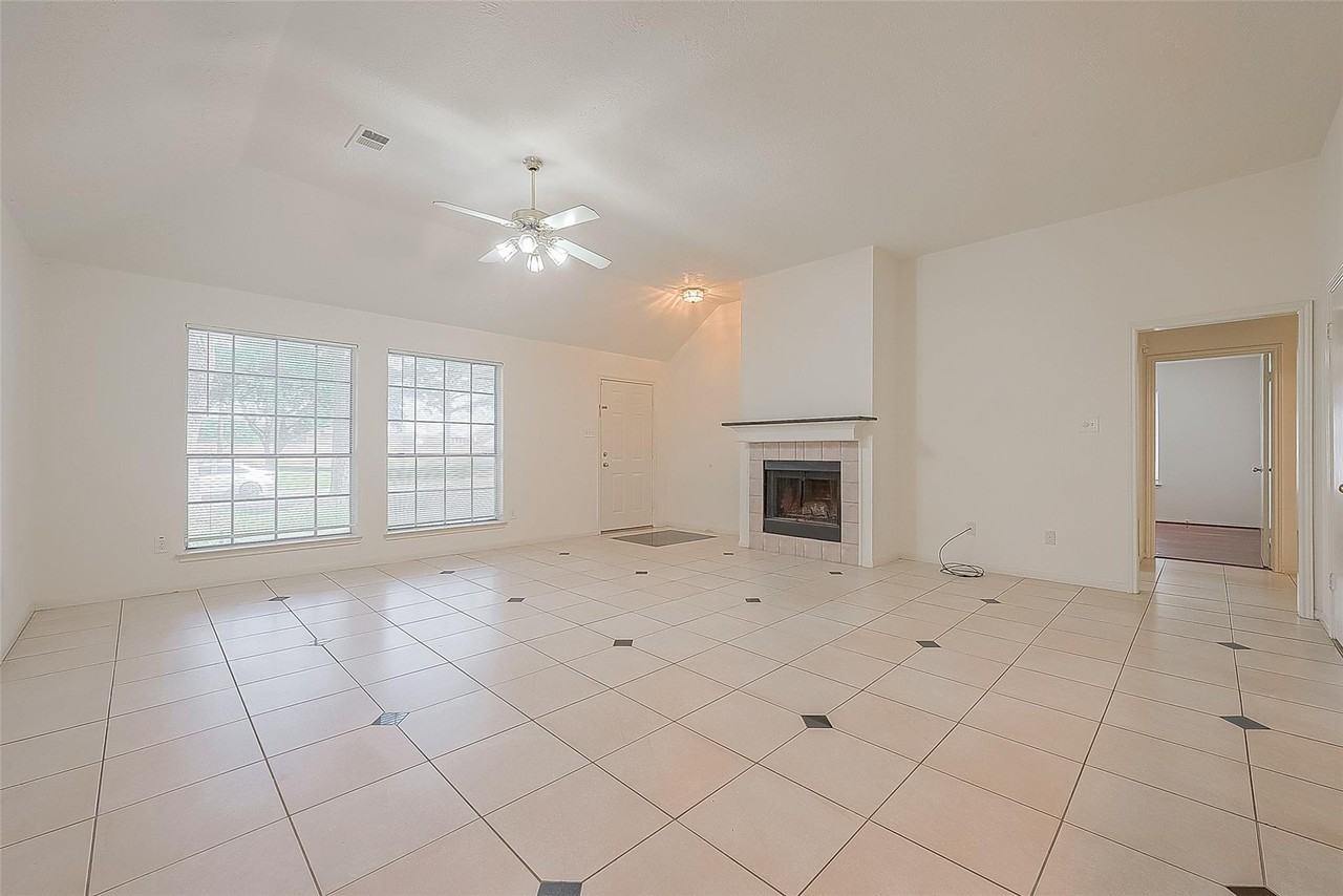 9138 Blake Bend Cir - Photo 5 of 30