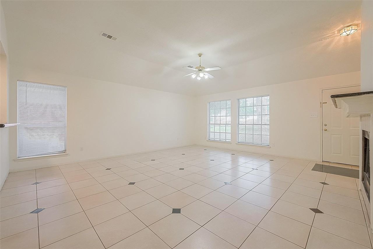 9138 Blake Bend Cir - Photo 6 of 30