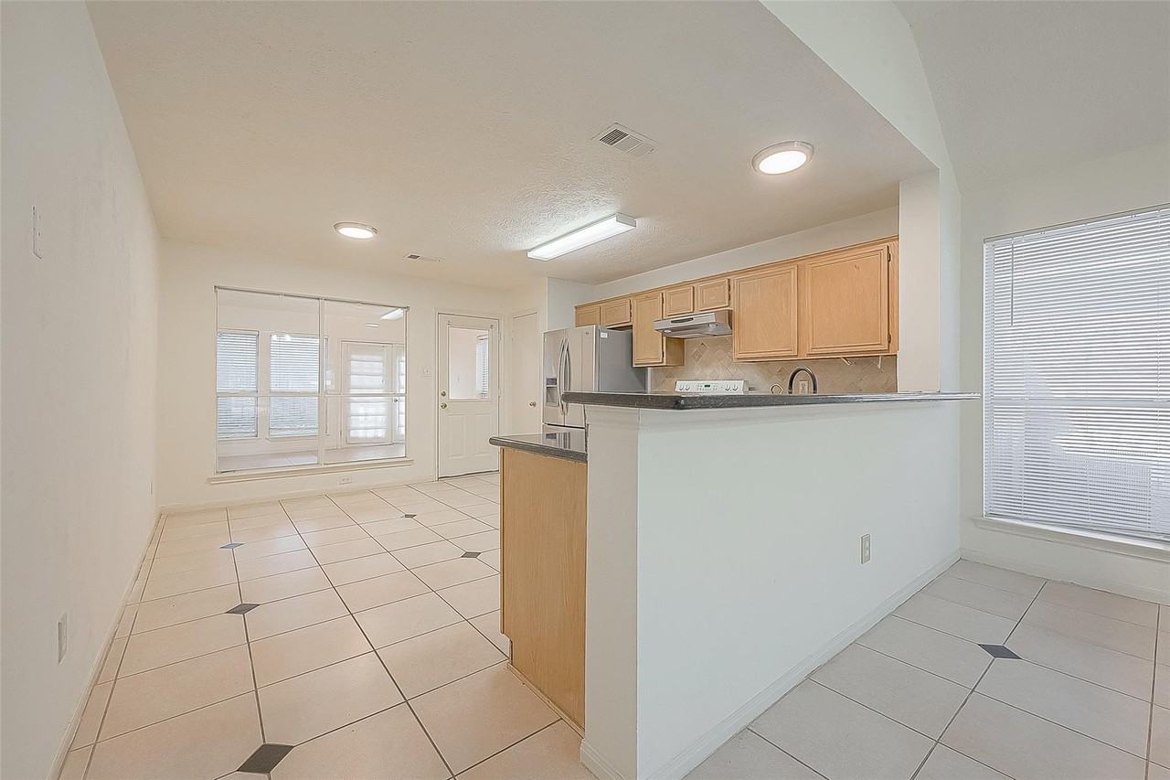 9138 Blake Bend Cir - Photo 7 of 30