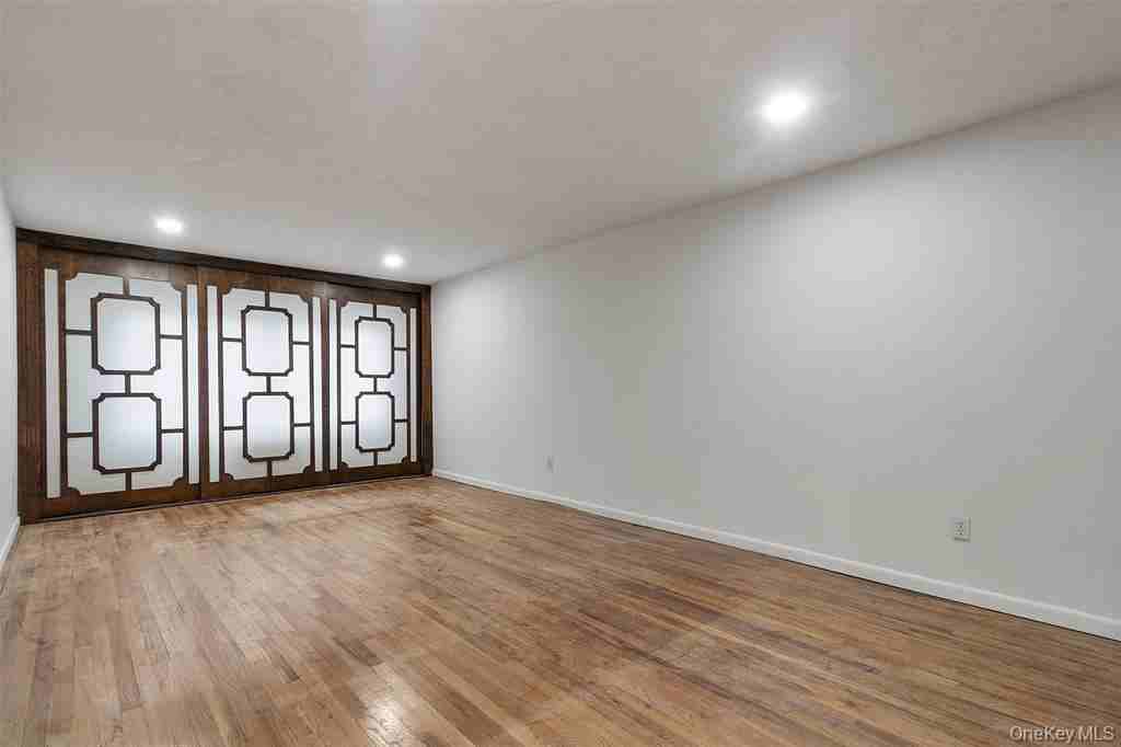 6 Regina Pl - Photo 3 of 11