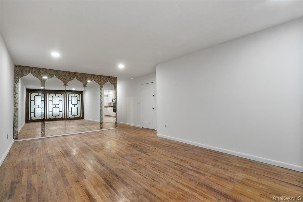 6 Regina Pl - Photo 4 of 11