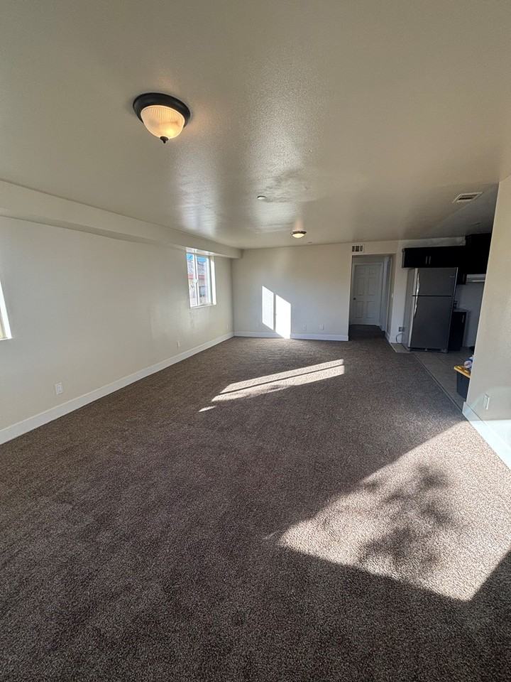 333 East 69th Street - Photo 3 of 16