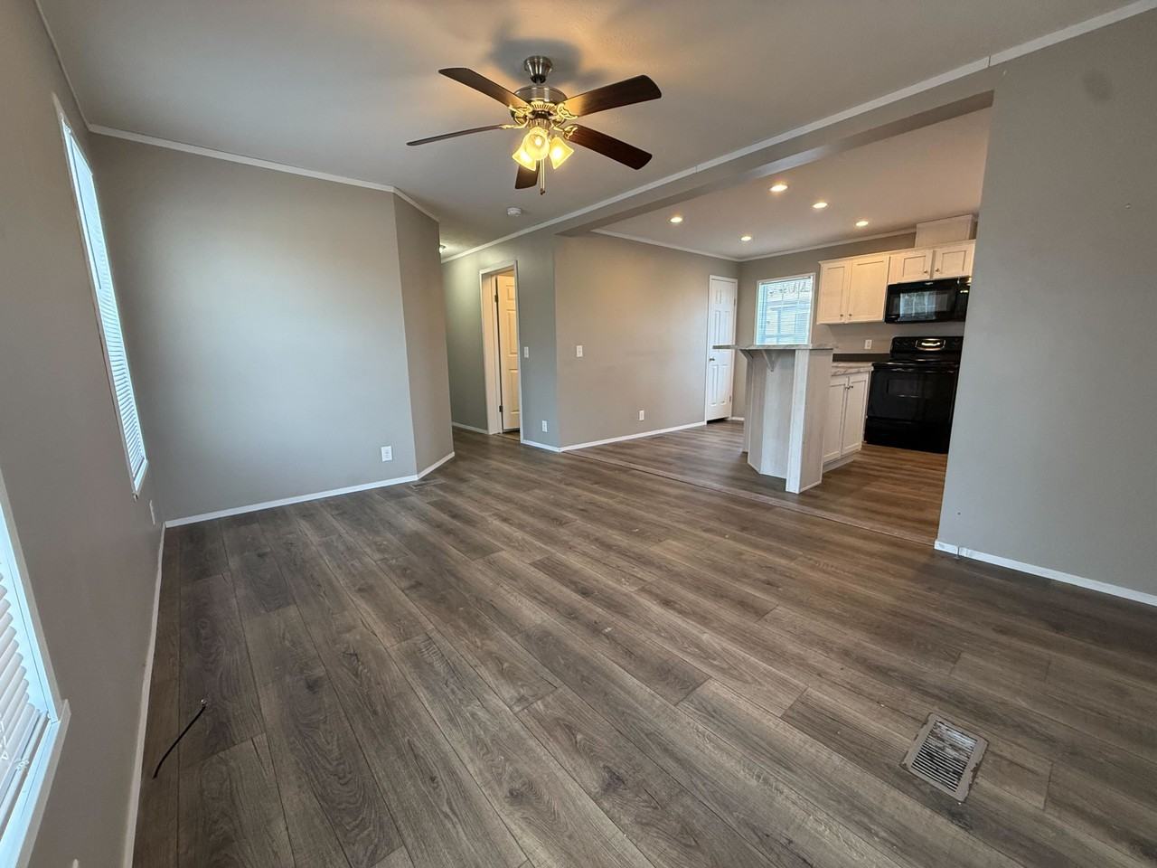 71601 Juliet Ct #204 - Photo 3 of 26