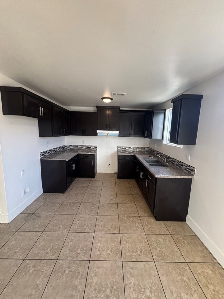 335 East 69th Street - Photo 3 of 21