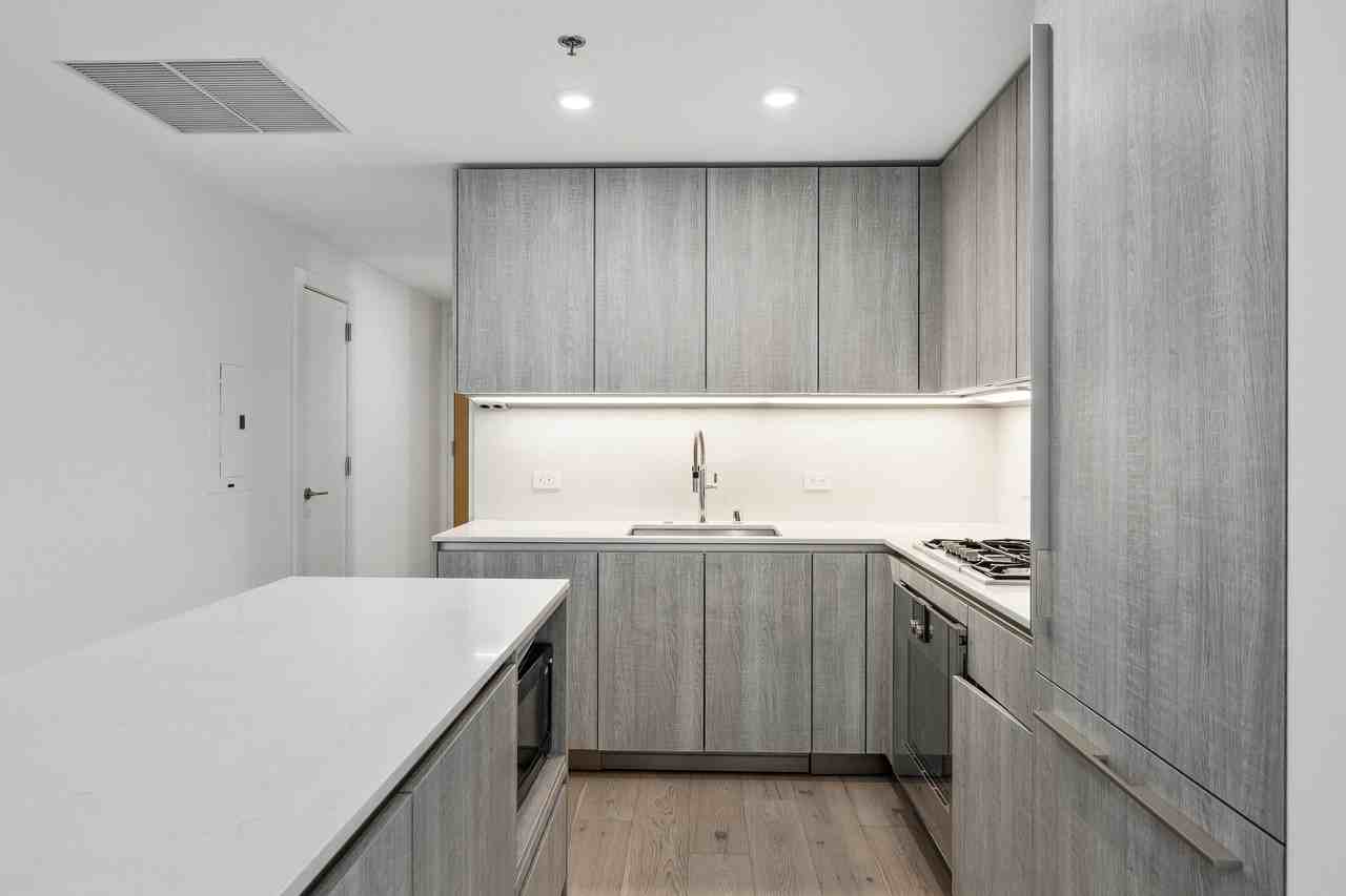 201 Folsom Street #1B - Photo 3 of 35