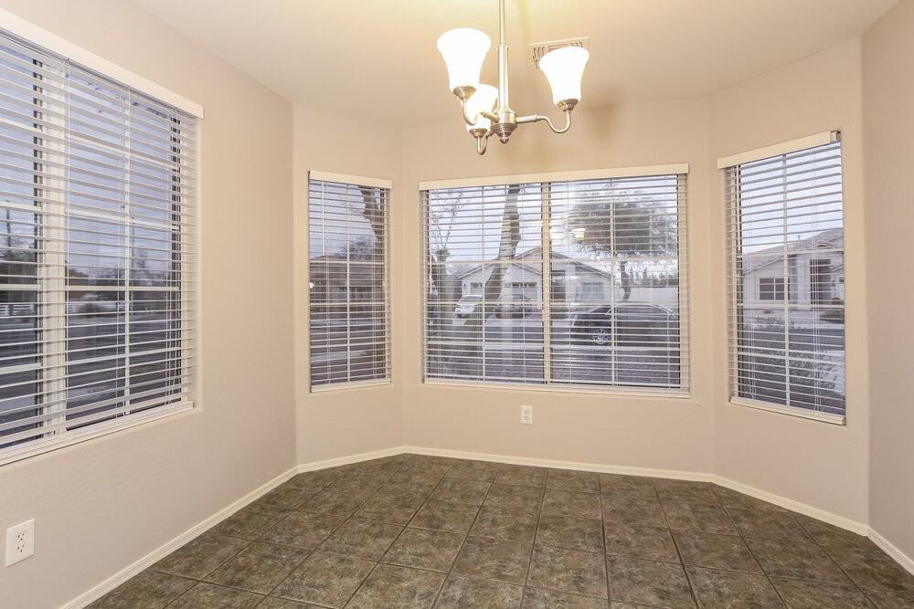 7815 W Northview Ave - Photo 5 of 16